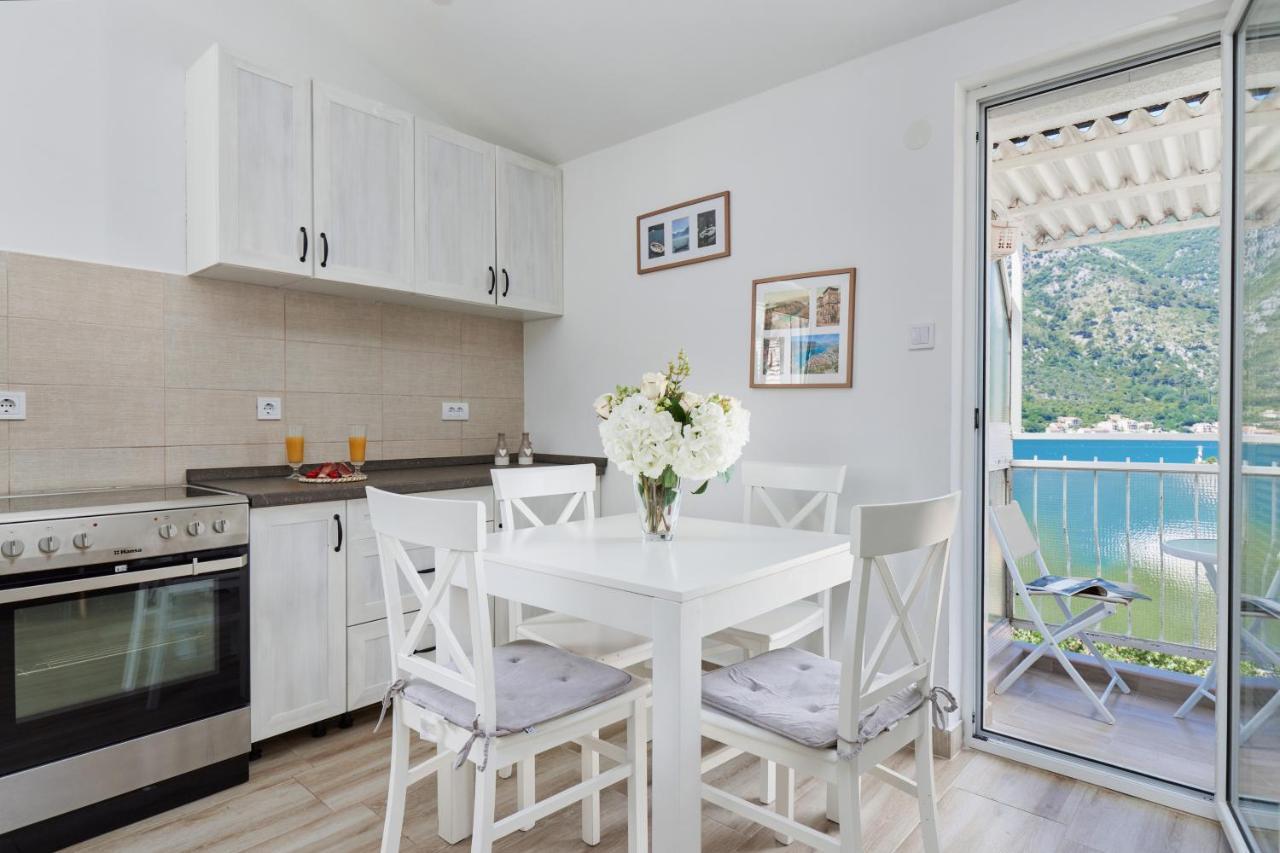 Apartment Plagenti With Sea View Kotor Extérieur photo